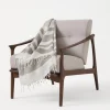 Lightweight throw