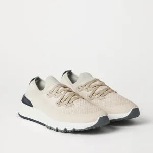 Knit runners