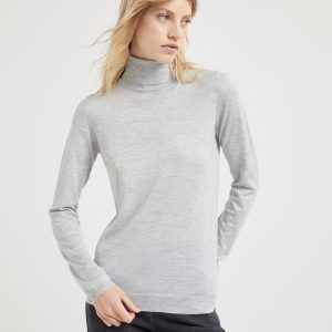 Lightweight sweater
