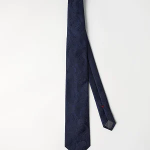 Silk tie with pattern
