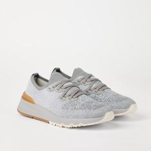 Knit runners